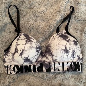Womens Victoria’s Secret Pink Cool & Comfy Wireless Bra Size S